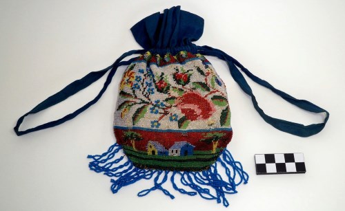 Multicoloured reticule