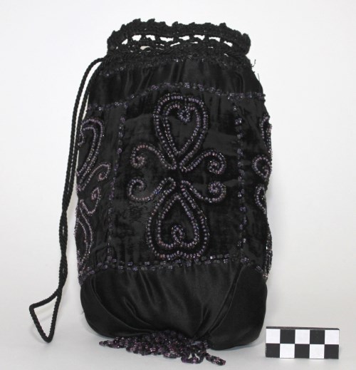 Black beaded reticule