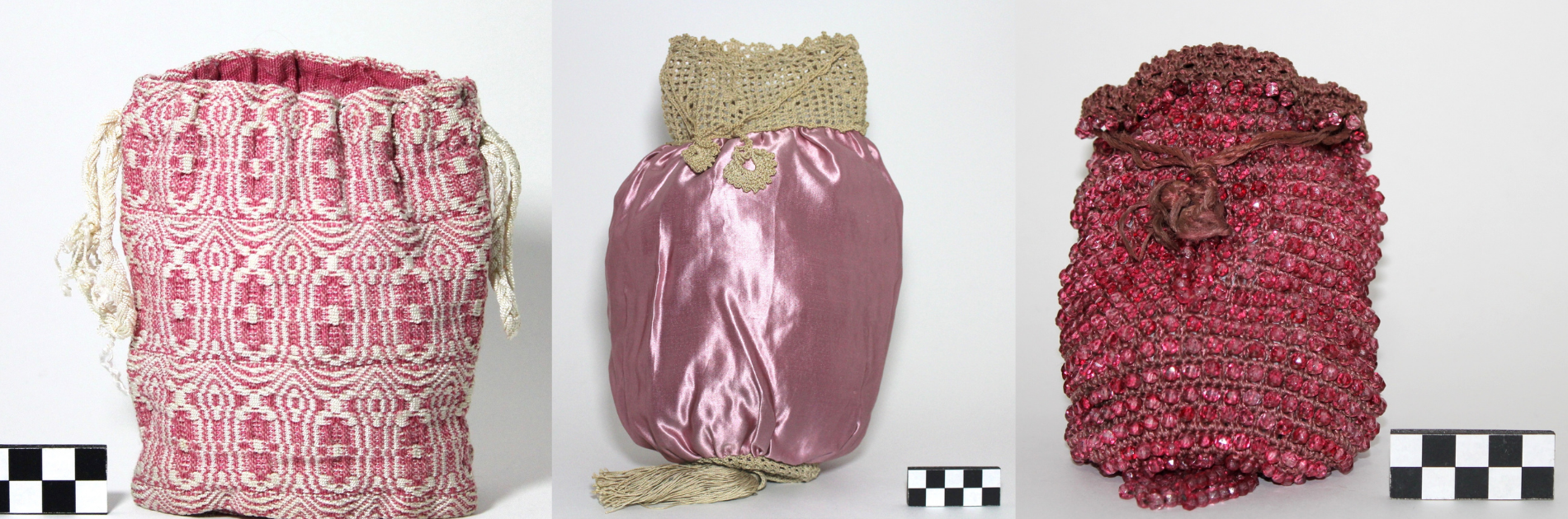 Three pink reticules, small drawstring bags.